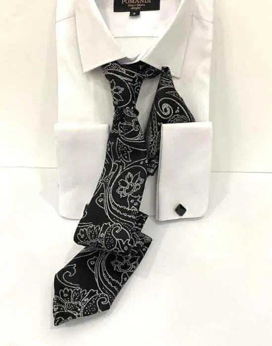 Chemise blanche avec cravate noire à motifs paisley