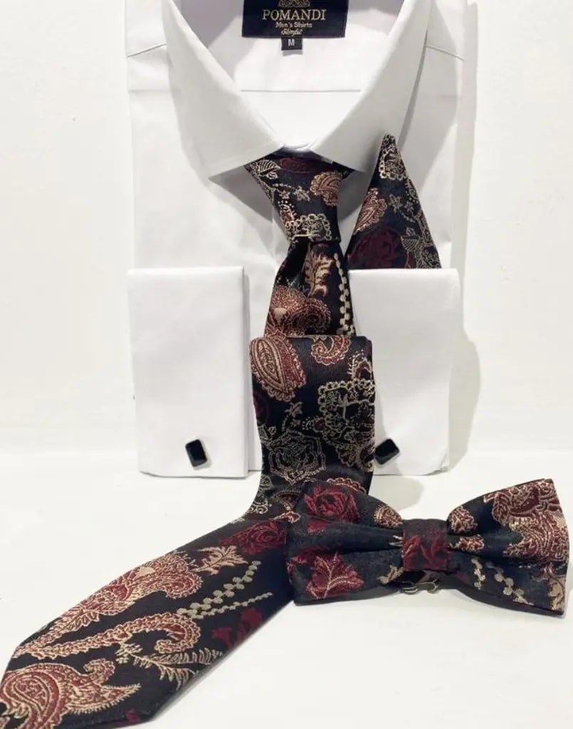 Chemise blanche avec cravate et nœud papillon motifs paisley